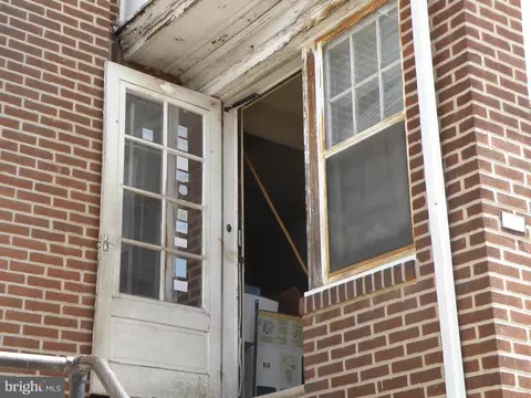 445 Fern St, Philadelphia, PA 19120