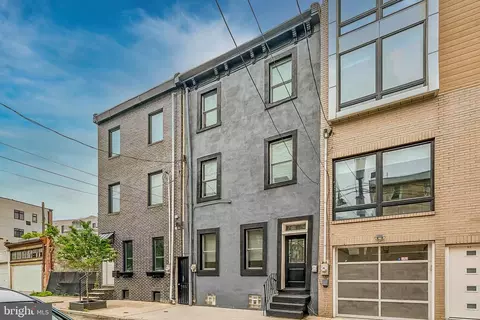 1129 Leopard St, Philadelphia, PA 19123