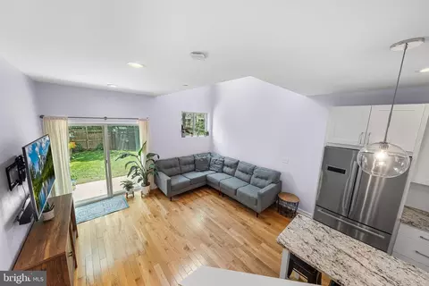 1927 E Cumberland St, Philadelphia, PA 19125