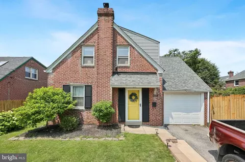 7808 Ridge Ave, Philadelphia, PA 19128