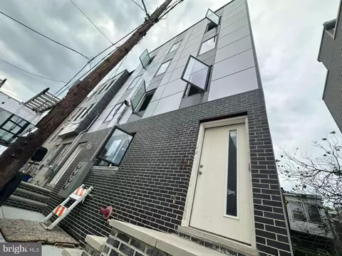 2615 Latona St, Philadelphia, PA 19146