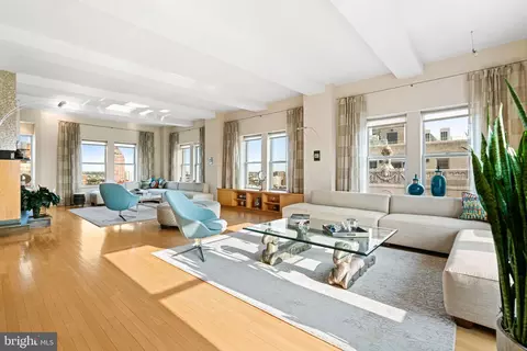 275 S 19th St #PENTHOUSE, Philadelphia, PA 19103