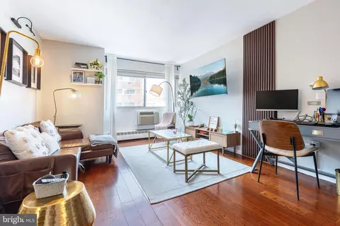 2101 17 Chestnut St #1603, Philadelphia, PA 19103