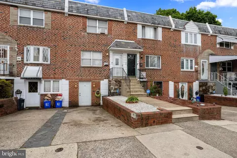 2426 S Arcola St, Philadelphia, PA 19153