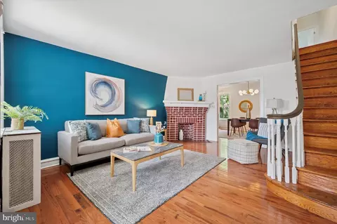 1031 S 52nd St, Philadelphia, PA 19143