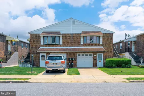 7911 Farnsworth St, Philadelphia, PA 19152