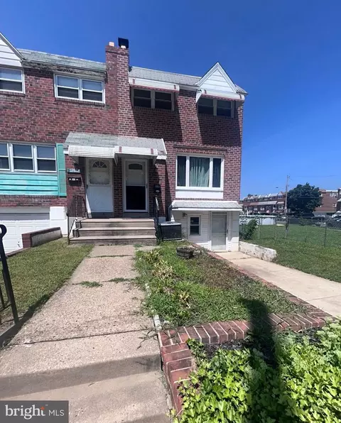 12614 Biscayne Dr, Philadelphia, PA 19154