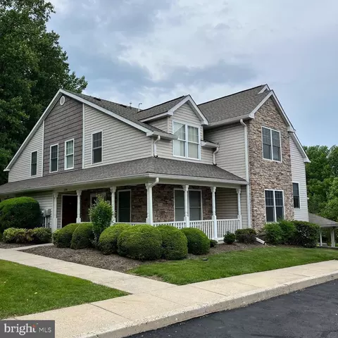 538 Easy St #T84, Philadelphia, PA 19111