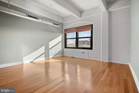 1100 S Broad St #404C & 212P, Philadelphia, PA 19146
