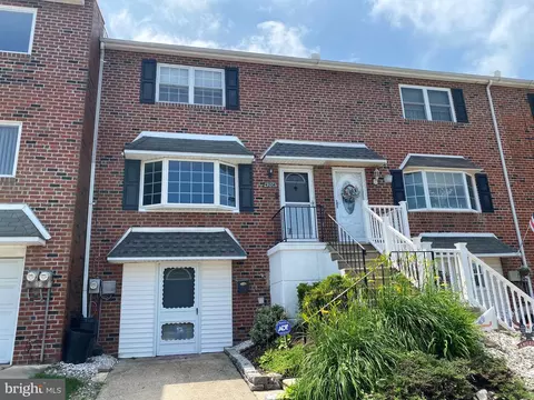 4204 Chalfont Pl, Philadelphia, PA 19154