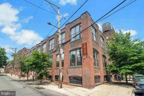 2042 46 Amber St #201, Philadelphia, PA 19125