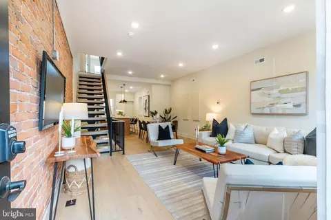 2131 Wharton St, Philadelphia, PA 19146