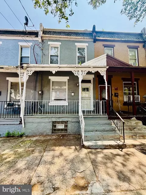 1946 Dennie St, Philadelphia, PA 19140