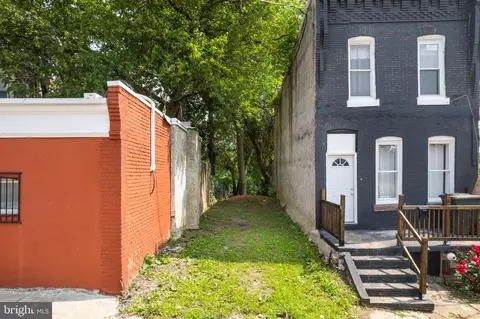 5514 W Oxford St, Philadelphia, PA 19131