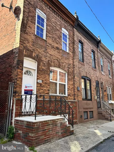 1942 S Bouvier St, Philadelphia, PA 19145