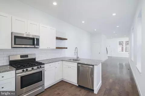 1737 N 28th St, Philadelphia, PA 19121