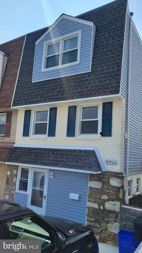 9956 Bridle Rd, Philadelphia, PA 19115