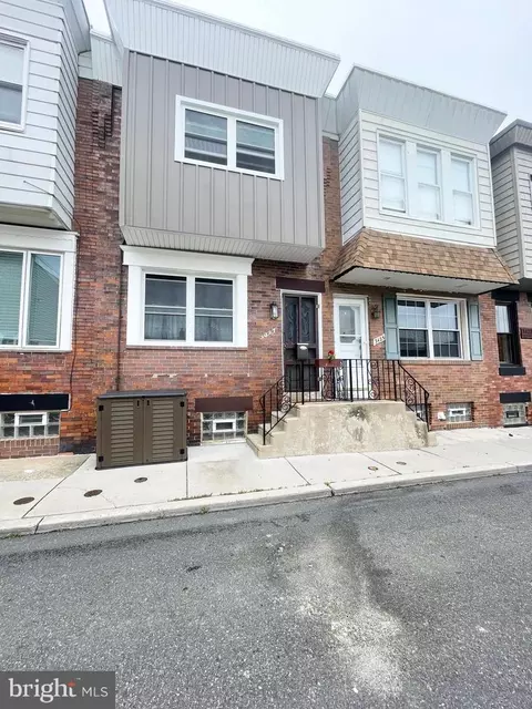 3427 Livingston St, Philadelphia, PA 19134