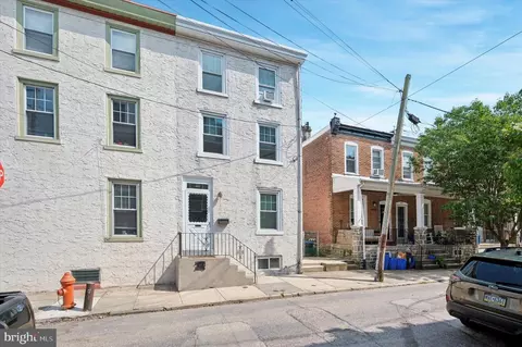 445 Dupont St, Philadelphia, PA 19128