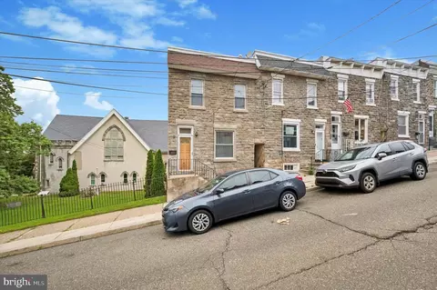 211 Dawson St, Philadelphia, PA 19128
