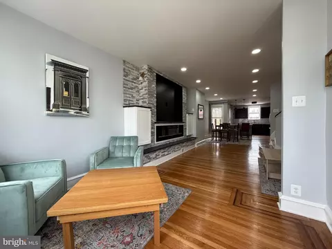 643 Jamestown Ave, Philadelphia, PA 19128
