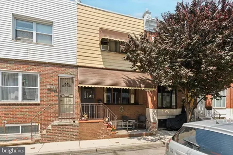 2136 S Mole St, Philadelphia, PA 19145