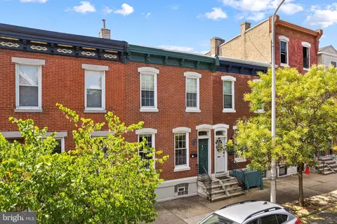 2332 Christian St, Philadelphia, PA 19146