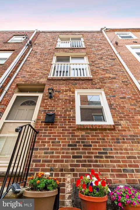 754 S Mildred St, Philadelphia, PA 19147