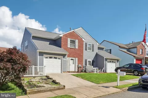 15025 Liberty Ln, Philadelphia, PA 19116