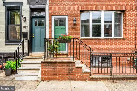1115 Moore St, Philadelphia, PA 19148