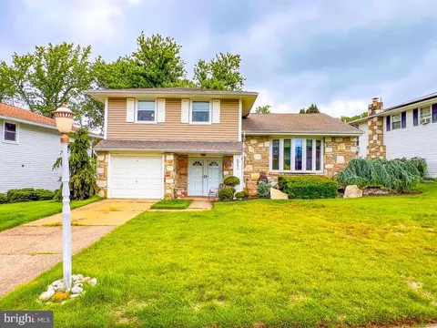 623 Kismet Rd, Philadelphia, PA 19115