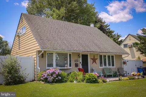 2828 Normandy Dr, Philadelphia, PA 19154