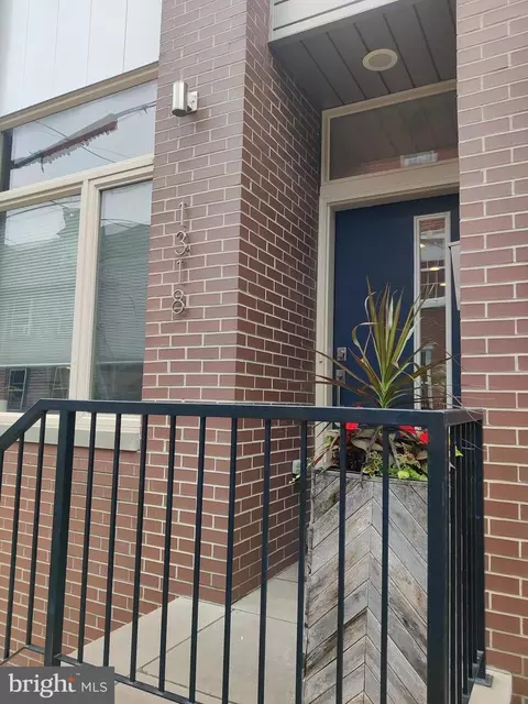 1318 Eyre St, Philadelphia, PA 19125