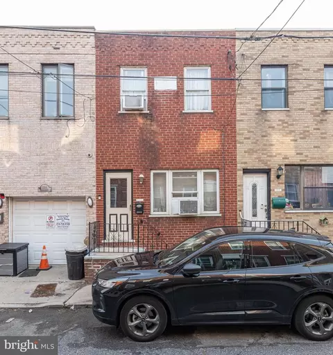 2212 S Bouvier St, Philadelphia, PA 19145