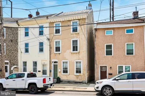 4738 Umbria St, Philadelphia, PA 19127
