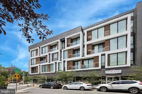 621 S 24th St #204, Philadelphia, PA 19146