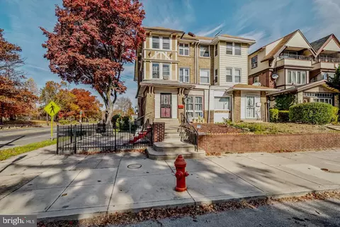 6243 Carpenter St, Philadelphia, PA 19143