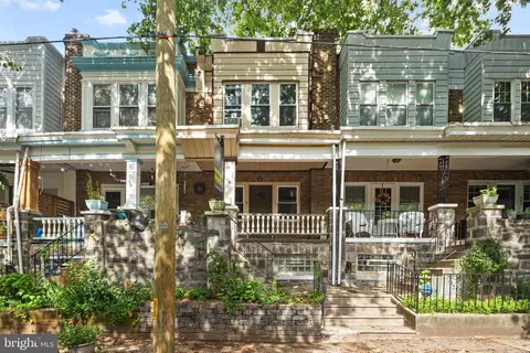 862 N Beechwood St, Philadelphia, PA 19130