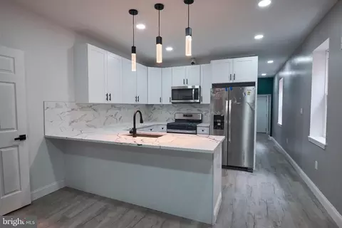 105 N 52nd St, Philadelphia, PA 19139