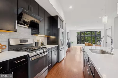 4548 Riverside Way, Philadelphia, PA 19127