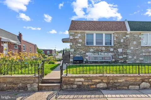 2018 Greymont St, Philadelphia, PA 19116