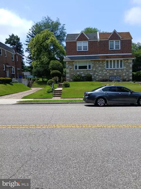 8424 Large St, Philadelphia, PA 19152