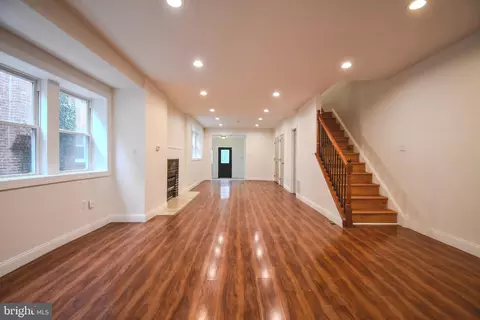 6230 Carpenter St, Philadelphia, PA 19143