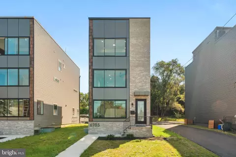 6985 Silverwood St, Philadelphia, PA 19128