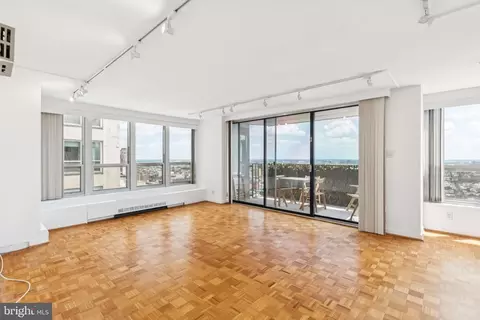 224 W 30 W Rittenhouse Sq #2911, Philadelphia, PA 19103