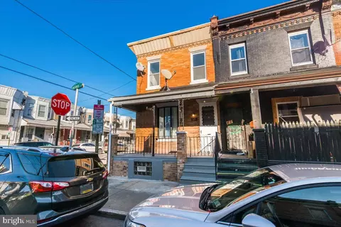 65 N Lindenwood St, Philadelphia, PA 19139
