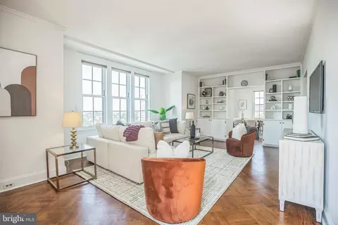 1800 Rittenhouse Sq #902, Philadelphia, PA 19103
