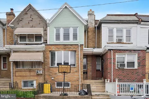 6927 Theodore St, Philadelphia, PA 19142