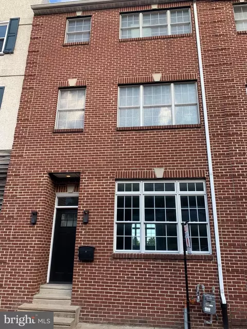 417 N Front St, Philadelphia, PA 19123