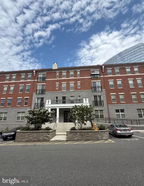 700 Commodore Ct #2735, Philadelphia, PA 19146